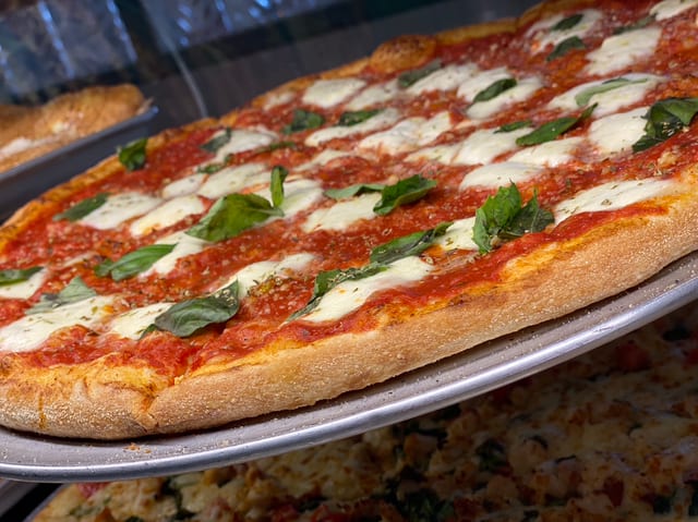 Large 16" Margherita.