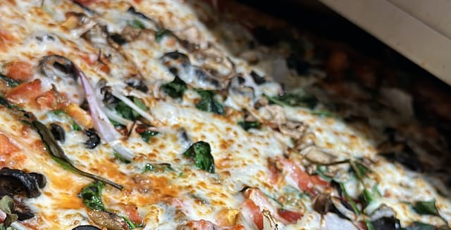 Large 16" Veggie.